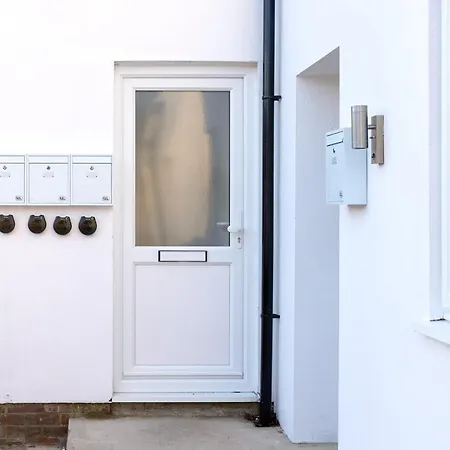 Artspace City Centre-Private Parking Space-Fireplace Wifi Netflix Haven4U Hatfield  Exterior photo