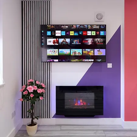 Artspace City Centre-Private Parking Space-Fireplace Wifi Netflix Haven4U Hatfield  Exterior photo