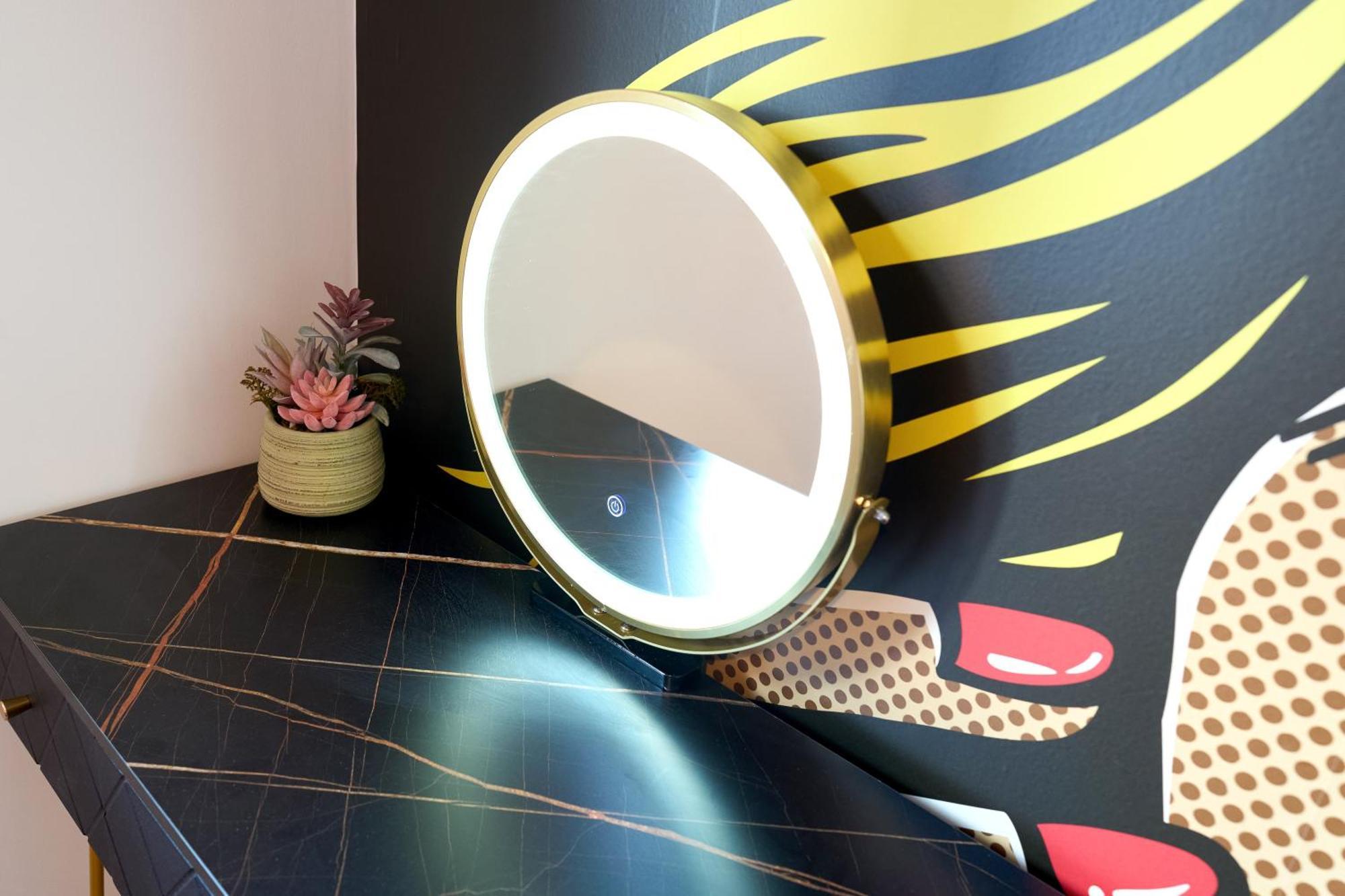 Apartment Artspace Centre-private Parking Space-fireplace Wifi Netflix Haven4u